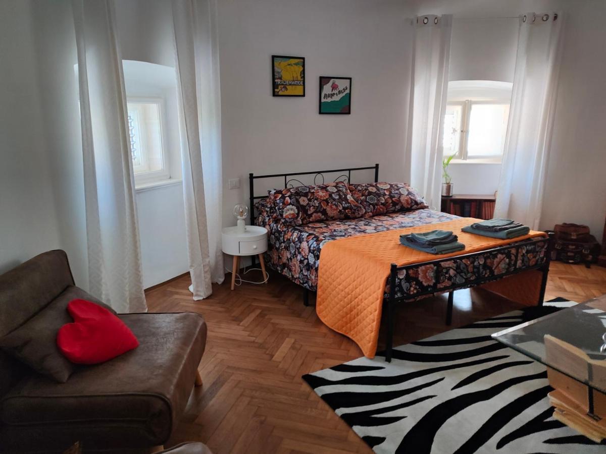 Volta 8 Rooms Triest Zewnętrze zdjęcie